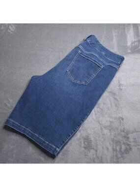 Torrid Womens Jegging Bermuda Jean Shorts 20 Plus Medium Wash High Rise Stretch